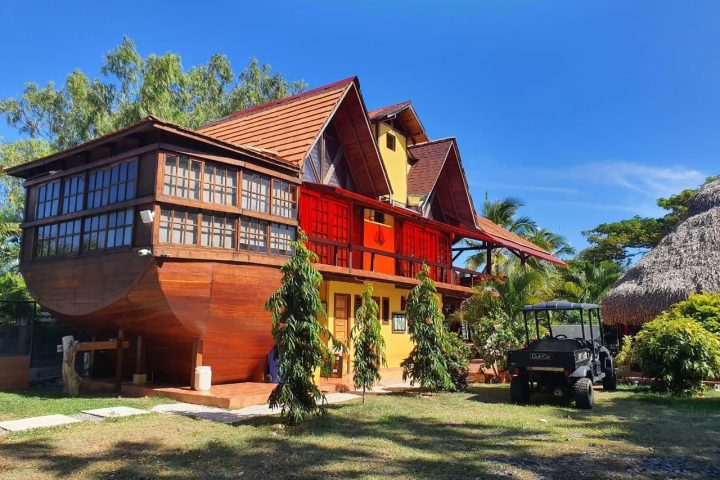 Arca de Pachue - Hostal en Panamá Oeste - Playas, Abistamiento de Ballenas y Piscinas